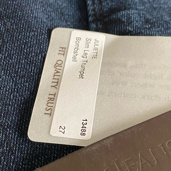 NWT James Jeans Juliette Slim Leg Trumpet Flare in dark indigo “bombshell,” 27 - Picture 7 of 7